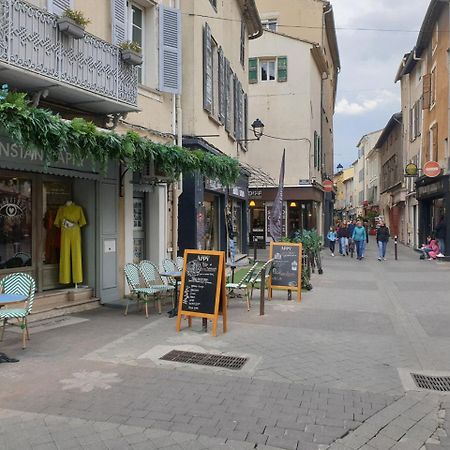 Appartement Au Coeur De La Sorgue LʼIsle-sur-la-Sorgue المظهر الخارجي الصورة